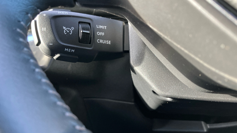 Peugeot 3008 1.6 Hybrid 225 Allure 5dr e-EAT8 Estate